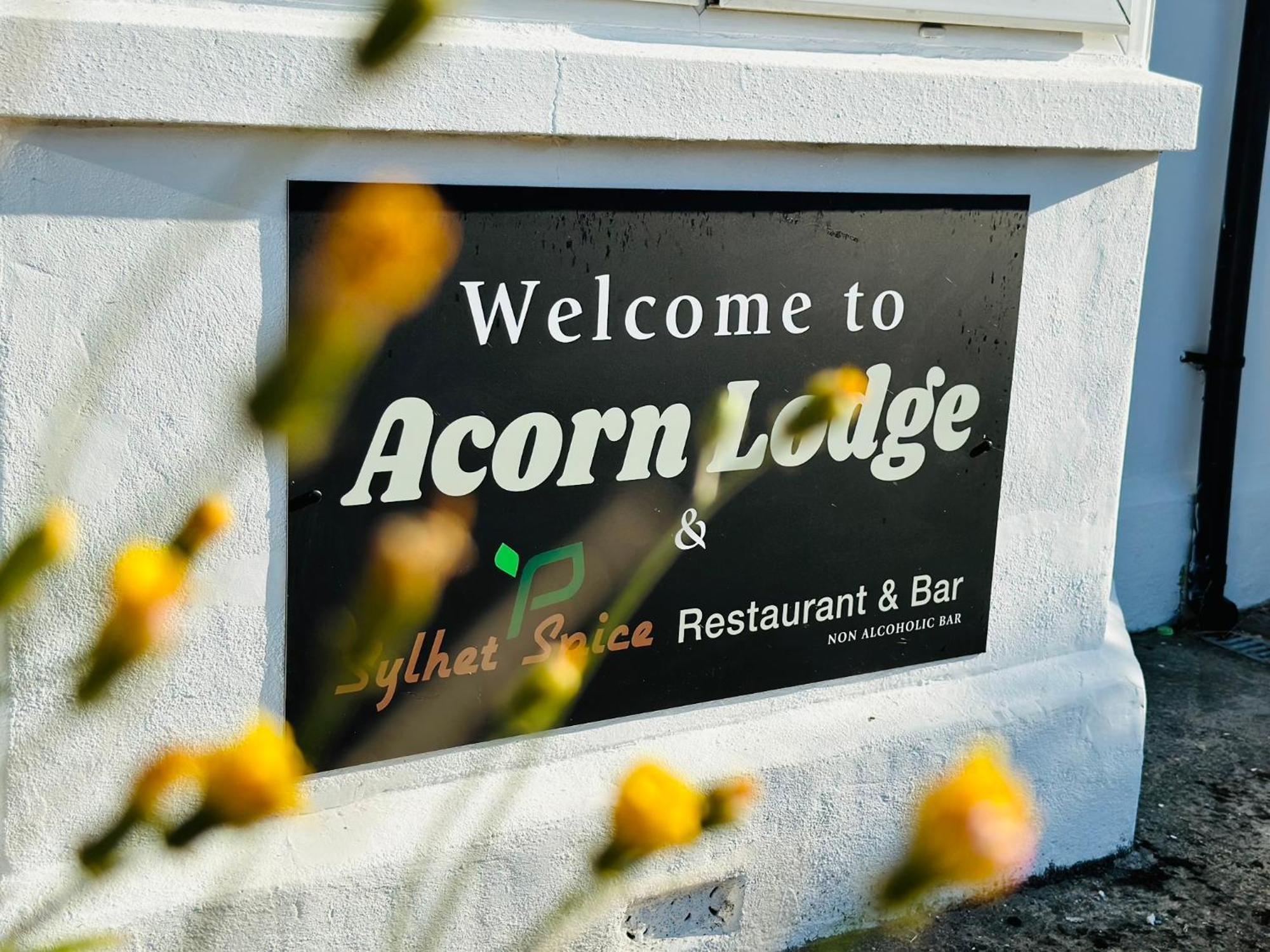 Acorn Lodge Hotel Gatwick & Parking Horley Eksteriør bilde