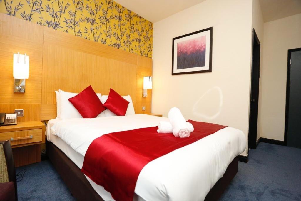 Acorn Lodge Hotel Gatwick & Parking Horley Eksteriør bilde