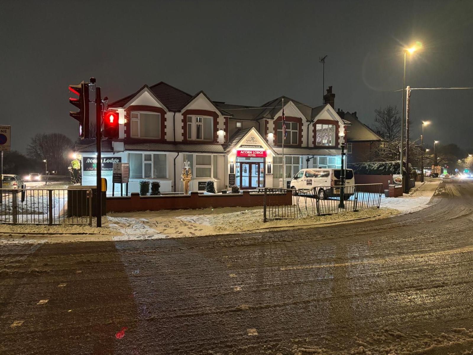 Acorn Lodge Hotel Gatwick & Parking Horley Eksteriør bilde