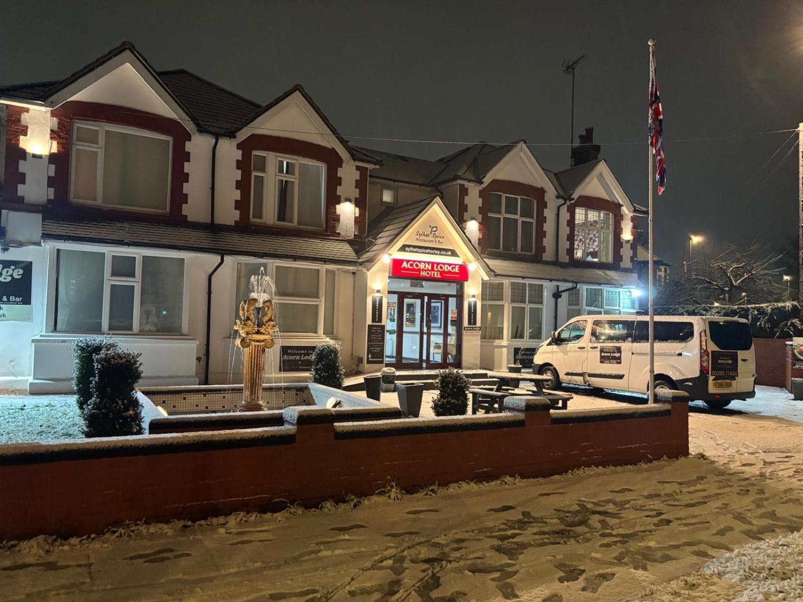 Acorn Lodge Hotel Gatwick & Parking Horley Eksteriør bilde