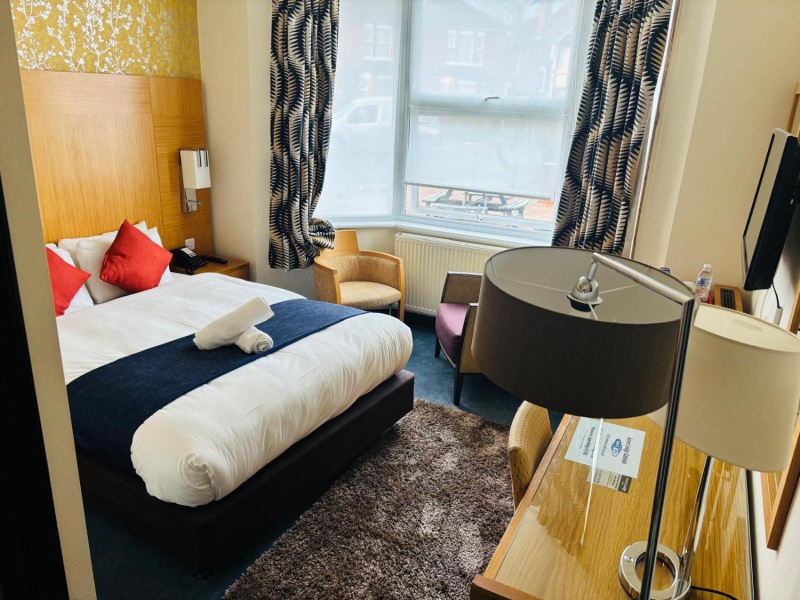 Acorn Lodge Hotel Gatwick & Parking Horley Eksteriør bilde