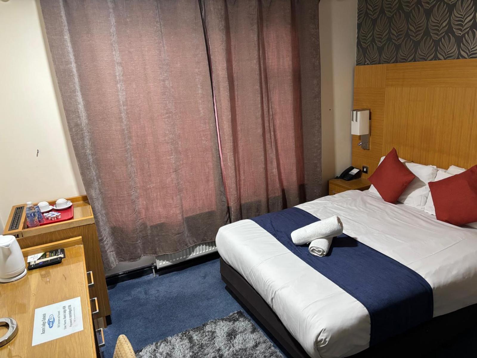 Acorn Lodge Hotel Gatwick & Parking Horley Eksteriør bilde