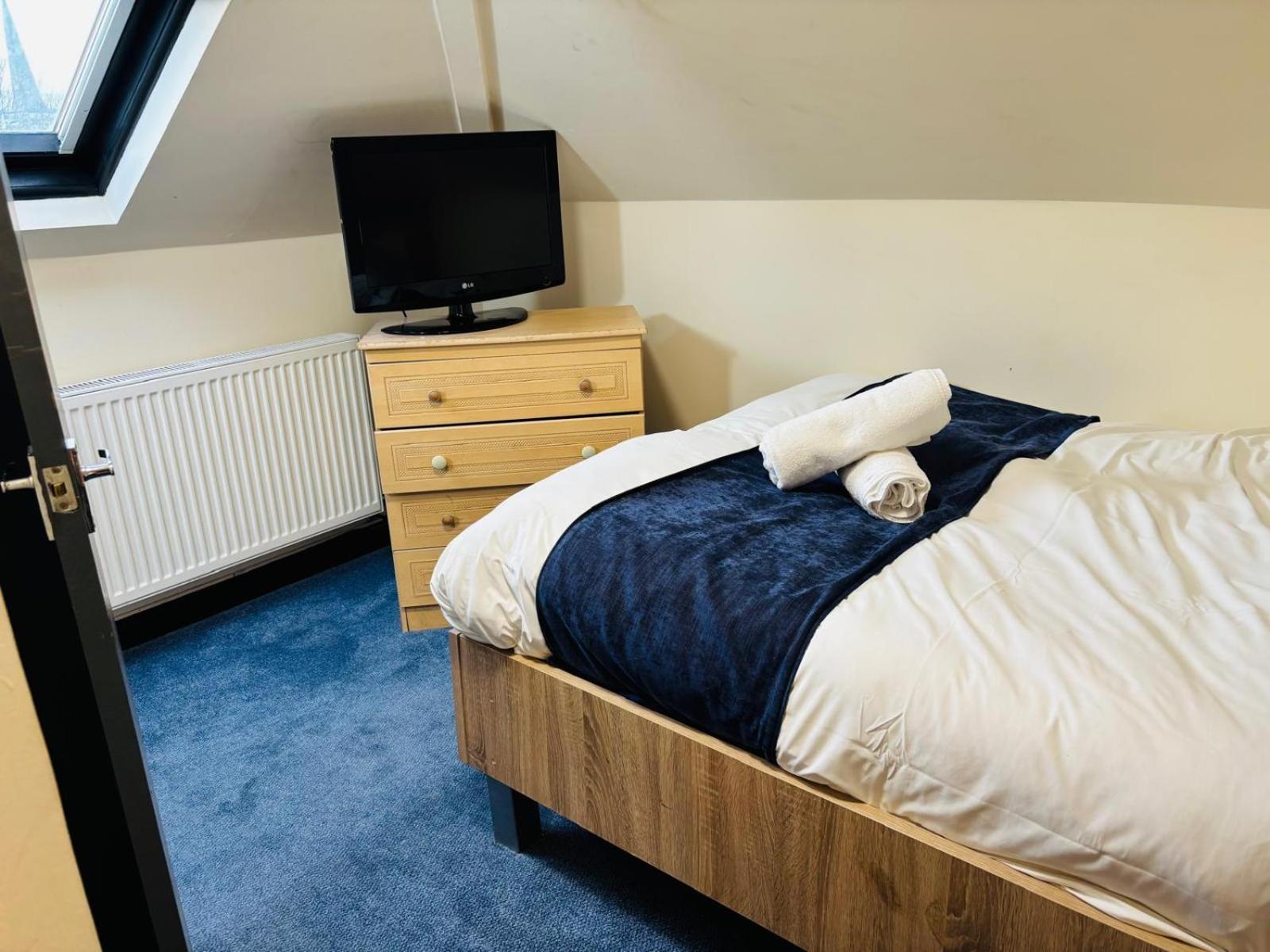 Acorn Lodge Hotel Gatwick & Parking Horley Eksteriør bilde