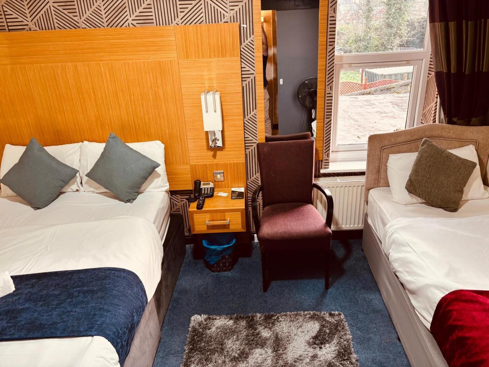 Acorn Lodge Hotel Gatwick & Parking Horley Eksteriør bilde