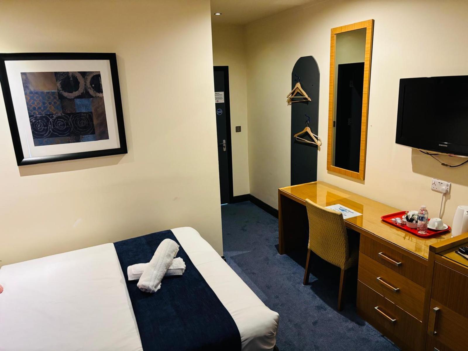 Acorn Lodge Hotel Gatwick & Parking Horley Eksteriør bilde