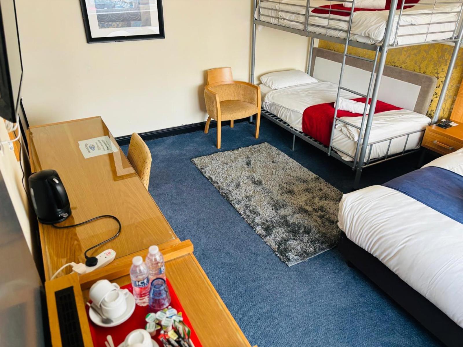 Acorn Lodge Hotel Gatwick & Parking Horley Eksteriør bilde