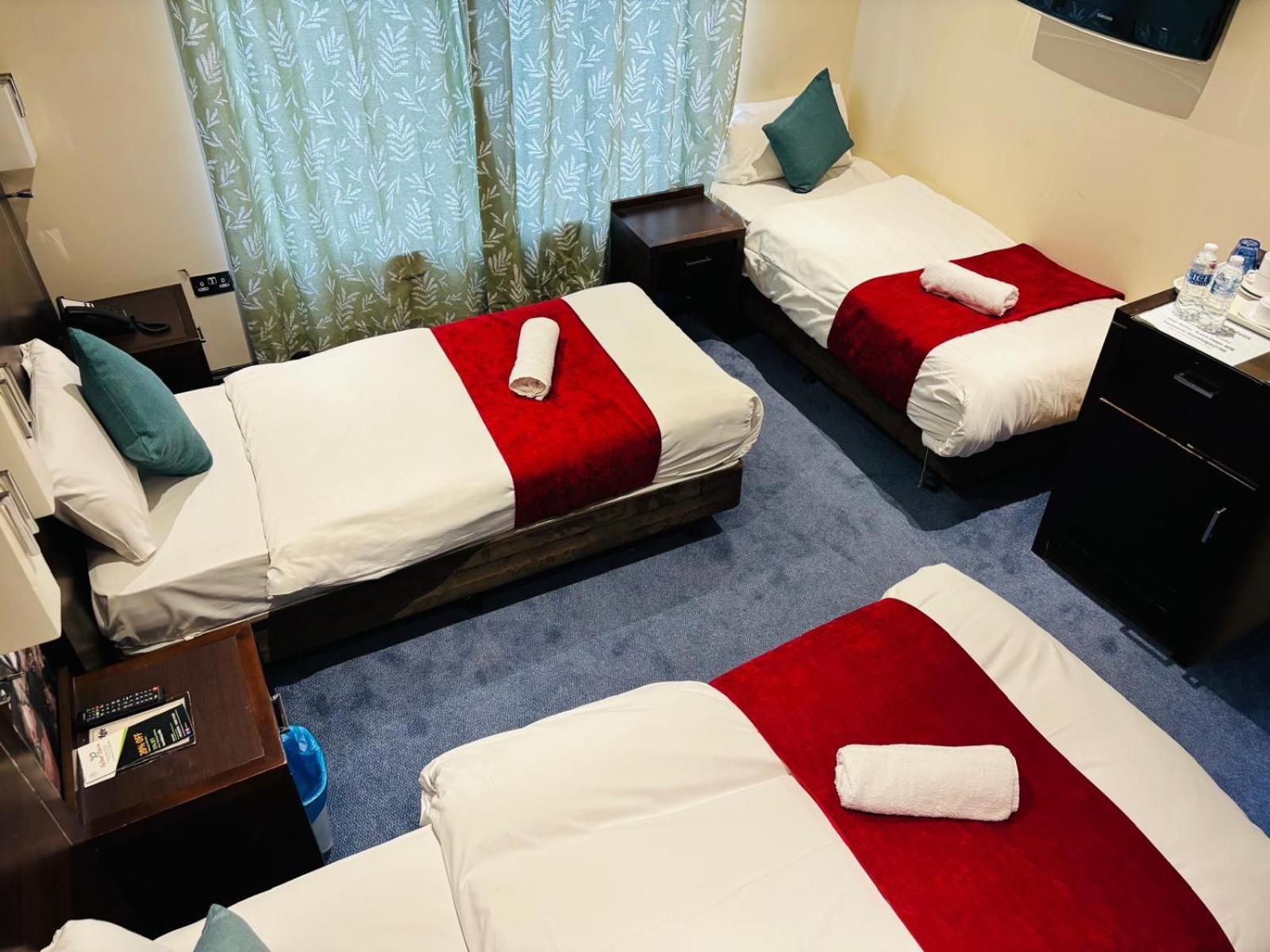 Acorn Lodge Hotel Gatwick & Parking Horley Eksteriør bilde