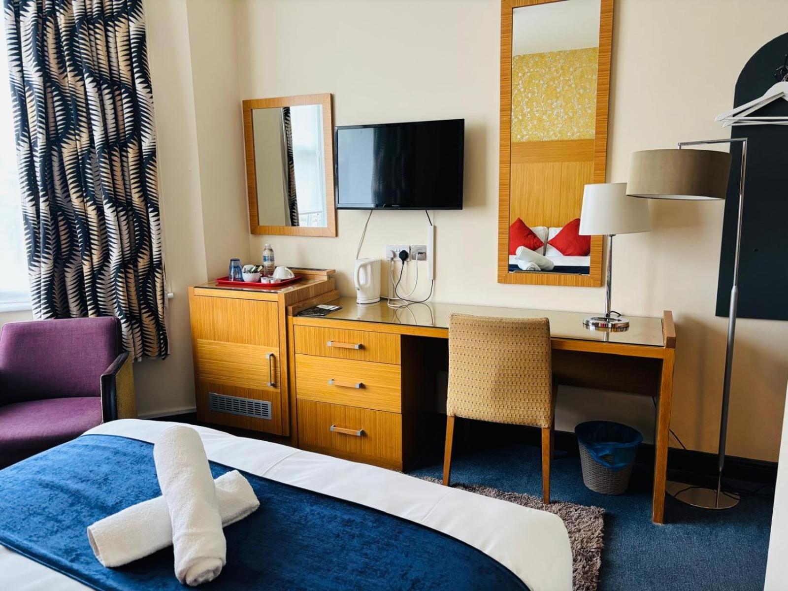 Acorn Lodge Hotel Gatwick & Parking Horley Eksteriør bilde